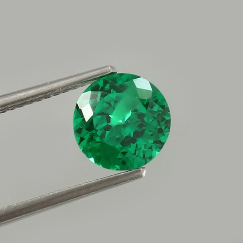 Aaa colombian emerald round - aaa,