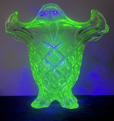 Uranium glass sowerby - glass, art