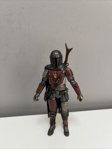 Mandalorian action figure - mandalorian,