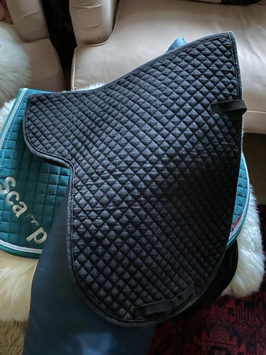 Black quilted dressage - dressage, numnah
