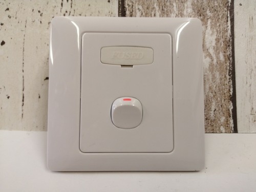 Newlec 13a switched - 13a, fused