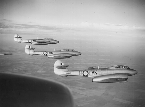 Gloster meteors aviation - meteors,