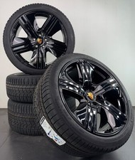 Porsche Macan 4 Electric 22