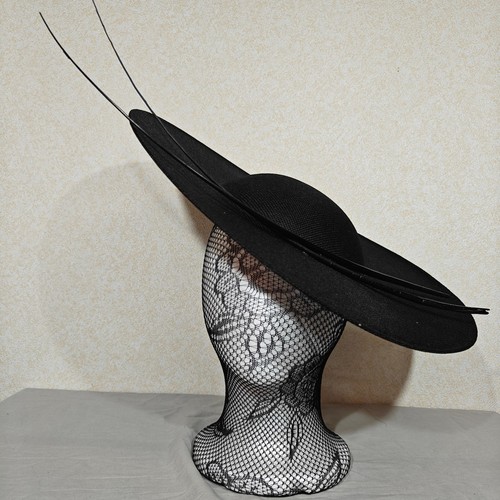 Black large fascinator ostrich - large,