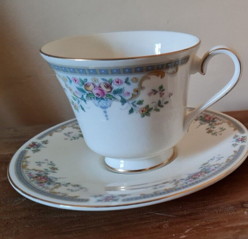 Royal doulton romance - doulton,