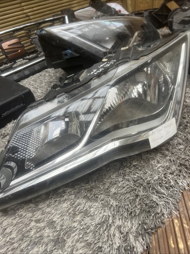 Passenger side seat leon mk3 - side,