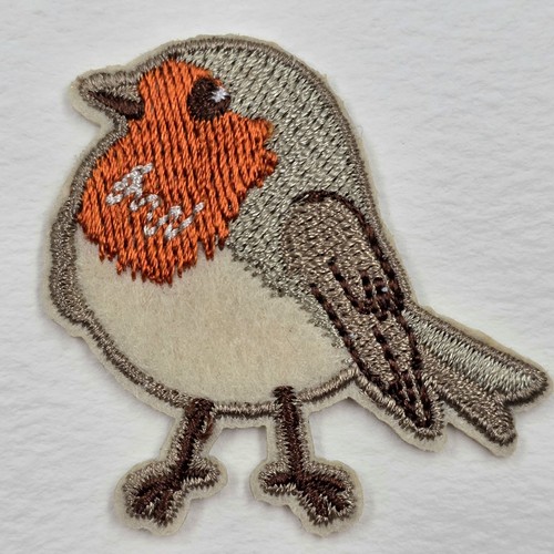 Robin bird embroidered patch - robin,