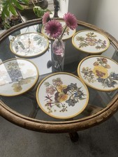 Vintage Pressed Flower Round