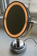 Revlon Deluxe Oval Illuminated