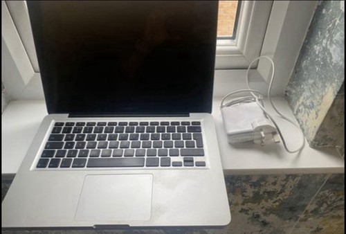 Apple macbook pro 256gb - macbook,