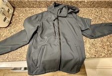 Regatta Men’s Venturer 3-Layer Hooded Softshell Jacket (Size small, RRP £40)