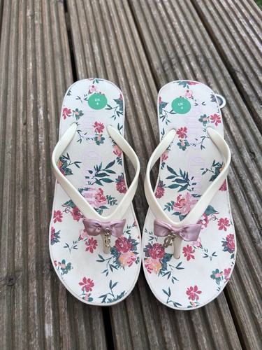 Juicy couture floral flip - couture,