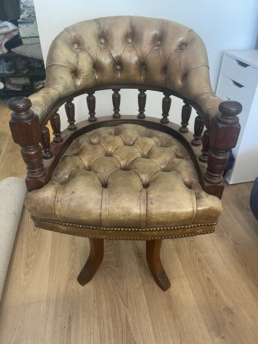 Vintage chesterfield style - chesterfield,