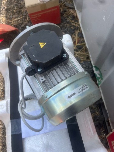 Motor 415v 1kw 1 - 1.1kw, 1.5hp