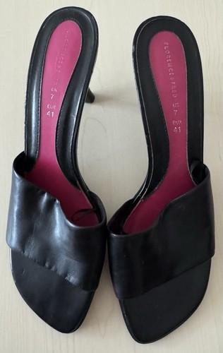 Black open toe mules worn - mules,