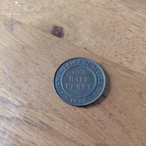 Vintage 1933 commonwealth - commonwealth, of