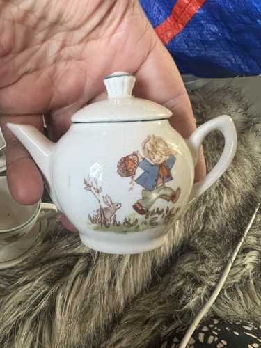Vintage child tea pot and - vintage,