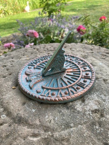 Small blue metal - metal, cast