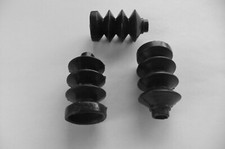 13584-33110 SUZUKI GT380 GT550 Carb Dust Boots x3  / Bellows Rubbers Throttle