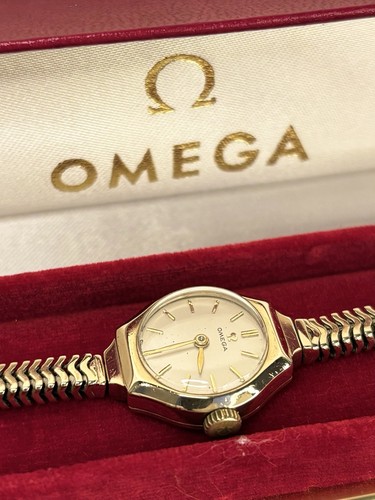 Omega ladies 9ct gold vintage - ladies,
