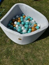 Grey Foam Ball Pit with Balls