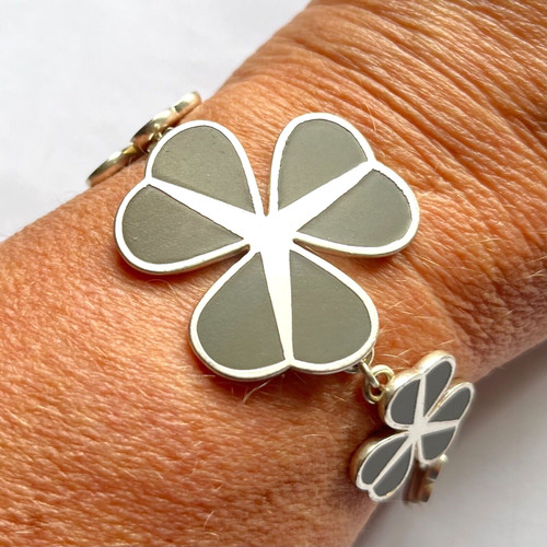 Green enamel bracelet - green,