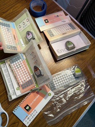 Cricut cartridges - 4,