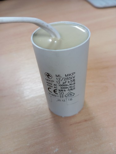 Capacitor