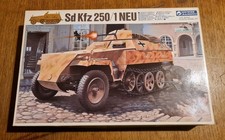Gunze Sangyo Sd Kfz 250/1 NEU