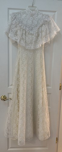 Vintage lace wedding dress - vintage,