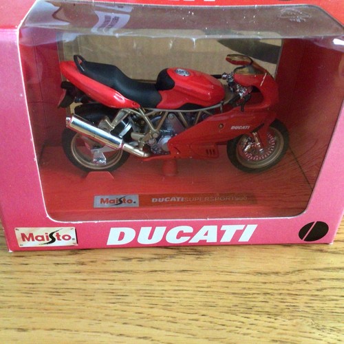 Maisto ducati mh900e - ducati,