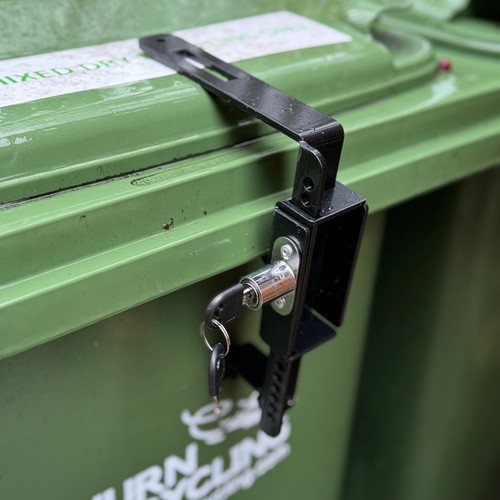 Wheelie bin metal - metal, security