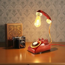 Retro Telephone Desk Lamp: Red