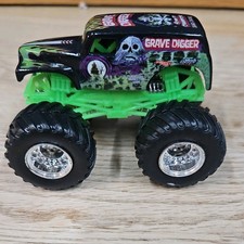 Hot Wheels Monster Jam Monster Truck GRAVE DIGGER  Black & Green Aprx 90mm Mint