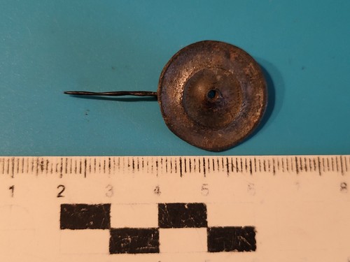 Roman circular plate brooch - circular,