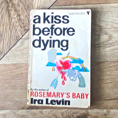 Pan books kiss - books, a