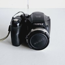 Fujifilm FinePix S5700 7.1MP Digital Camera 10x Zoom Working - Minor Fault Read