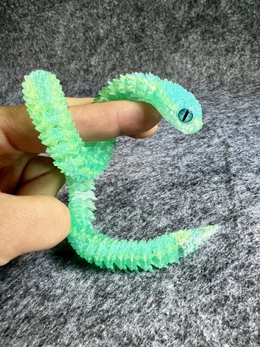 Articulated crystal green