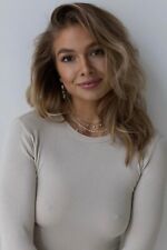 PHOTO NO 29 - LOLA WEIPPERT