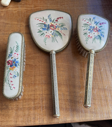 Vintage floral needlepoint - vintage,