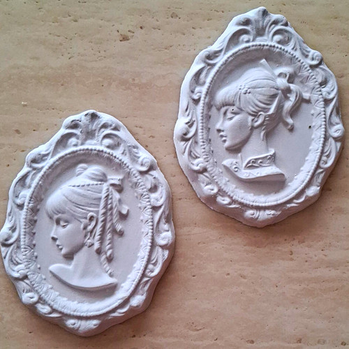 White plaster oval classic - oval,