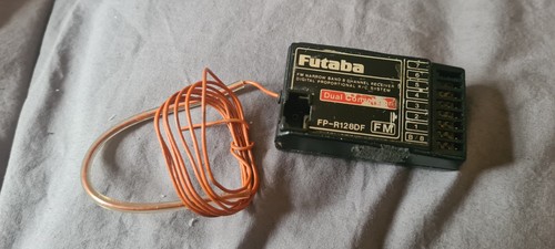 Vintage futaba r128df 35mhz - futaba,