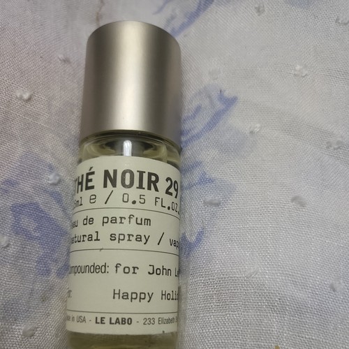 The noir labo - noir, de