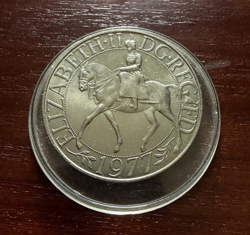 1977 great britain crown coin - crown,