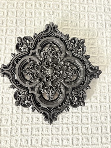 Eclipsa medallion gothic - eclipsa,