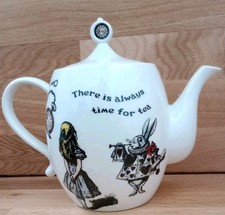 LARGE ALICE IN WONDERLAND TEAPOT EXCELLENT CONDITION ALICE WHITE RABBIT