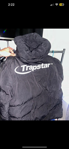 Trapstar black hooded - black, puffer