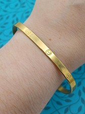 Modern Contemporary Elegant Gold Tone Screw Effect Rectangular Bangle Bracelet