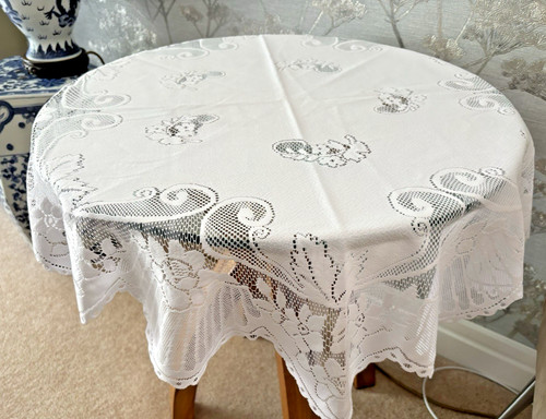 Pretty white polyester - polyester, lace