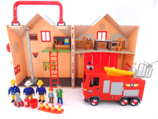 FIREMAN SAM DELUXE FIRE STATION WITH JUPITER FIRE ENGINE & 5 FIGURES